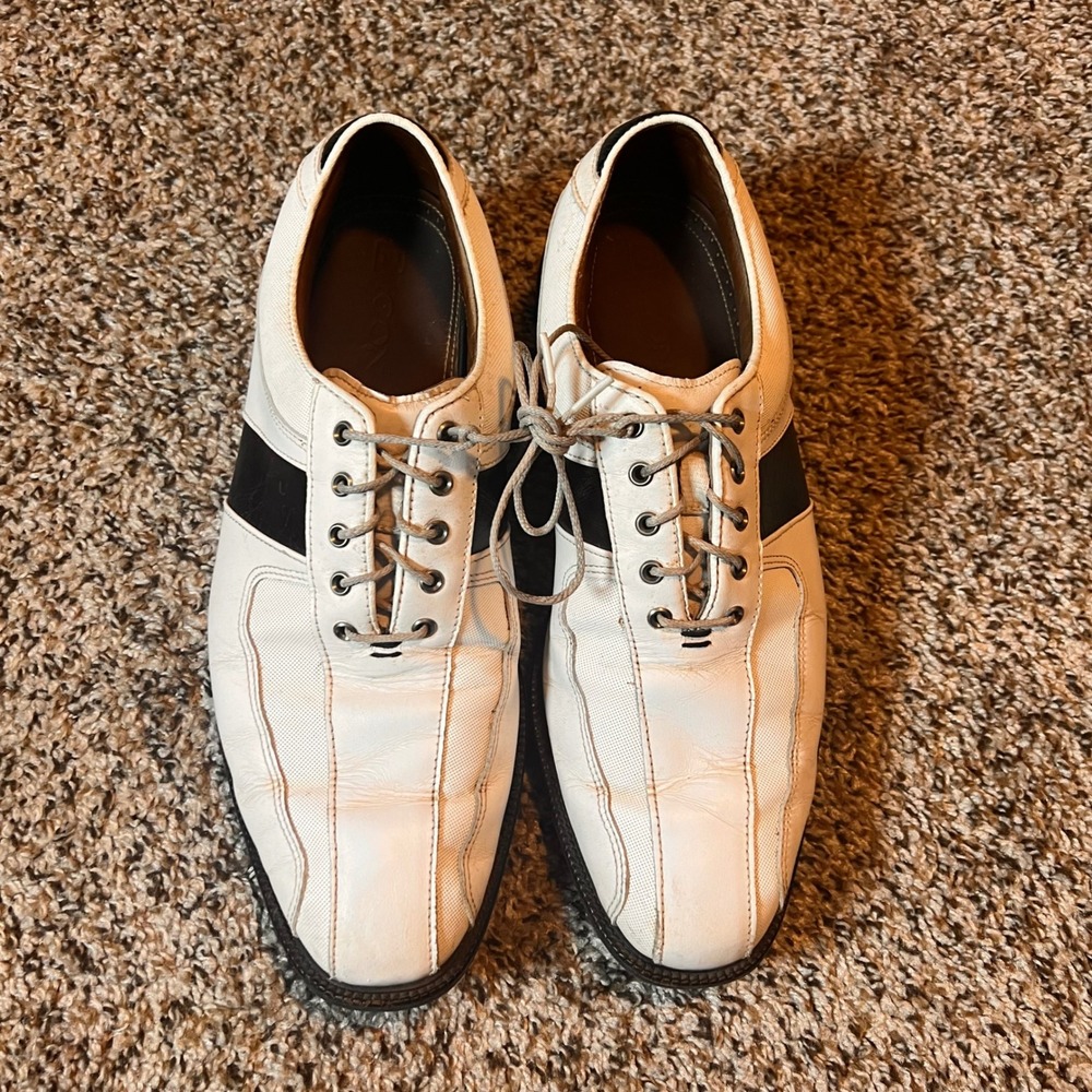 FootJoy‎ Icon Golf Shoes White Black Leather Spiked Mens Size 9.5
